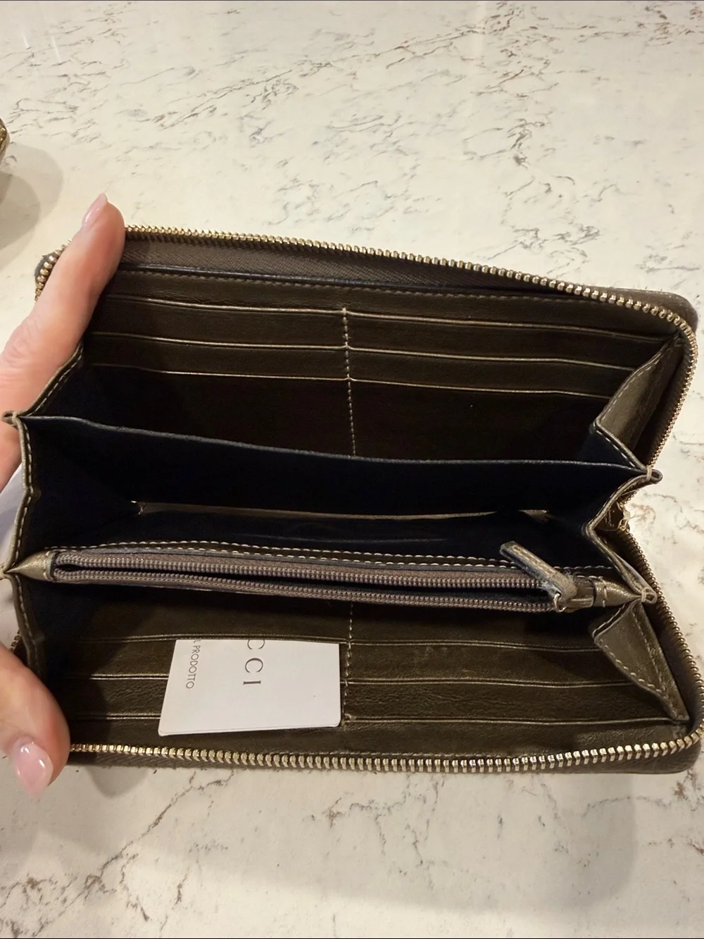 Gucci Brown GG Supreme Zip-Around Wallet - Picture 6 of 12